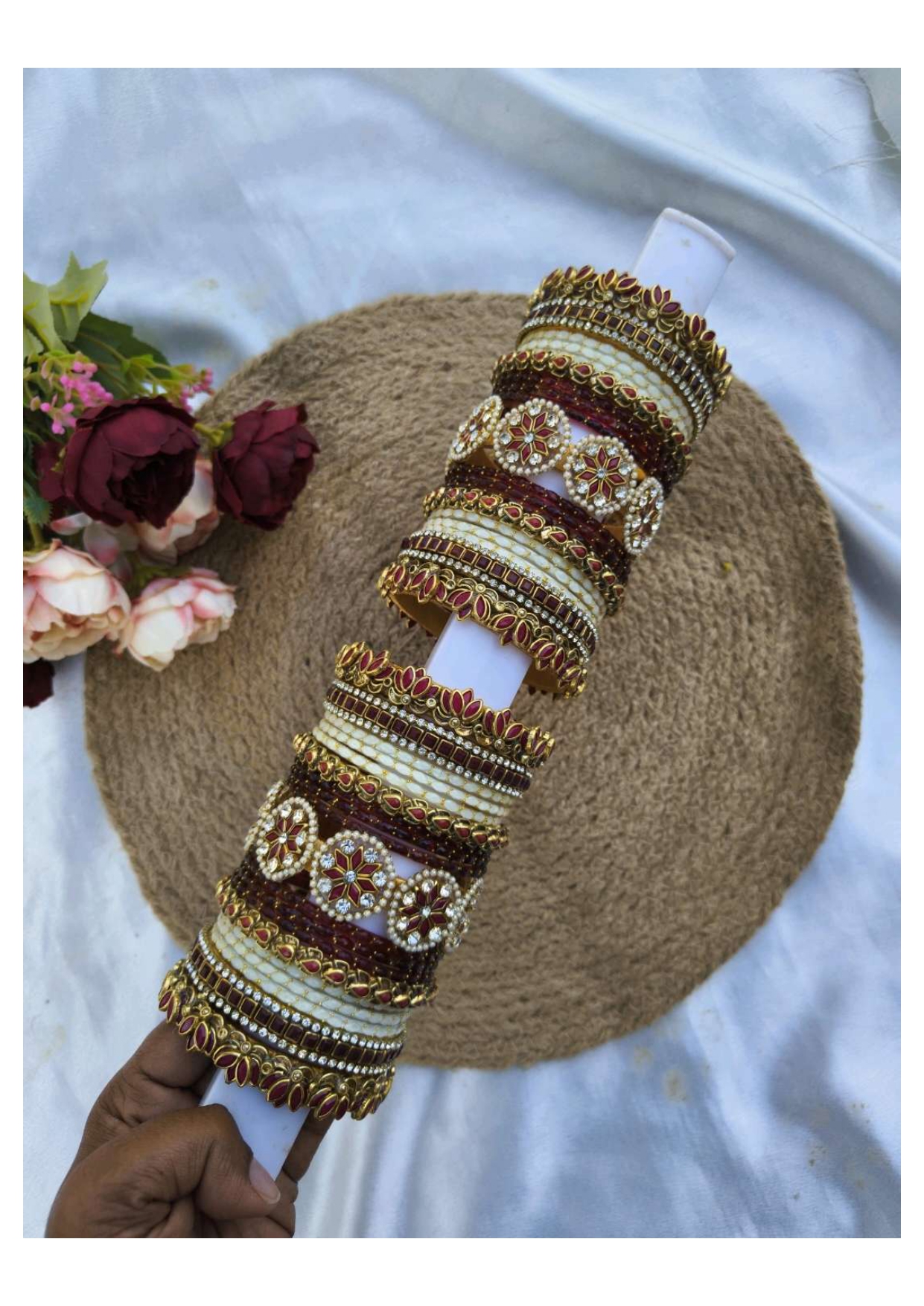VARNIKA (Marron with creamy white)
