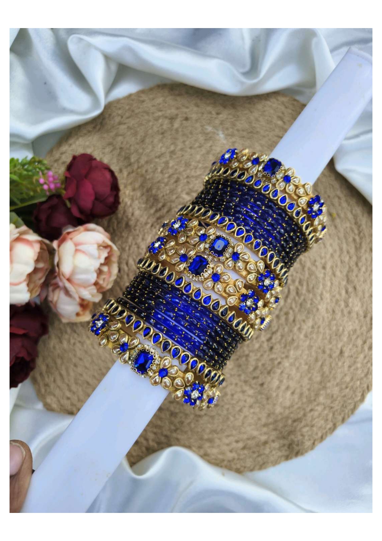 THIYA (Ink blue with creamy gold)
