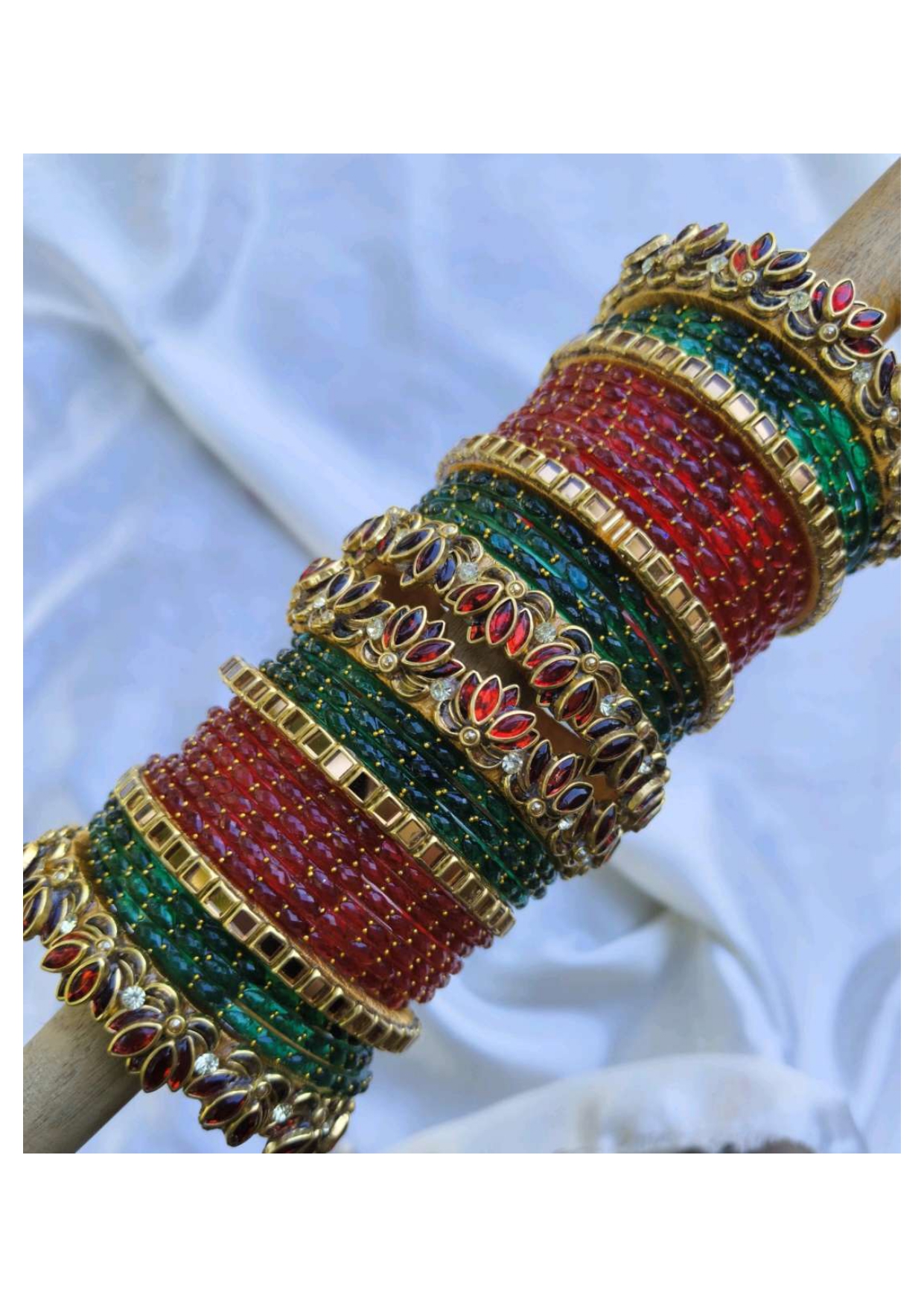THAMARAI 1.0 (Red with Dark green)