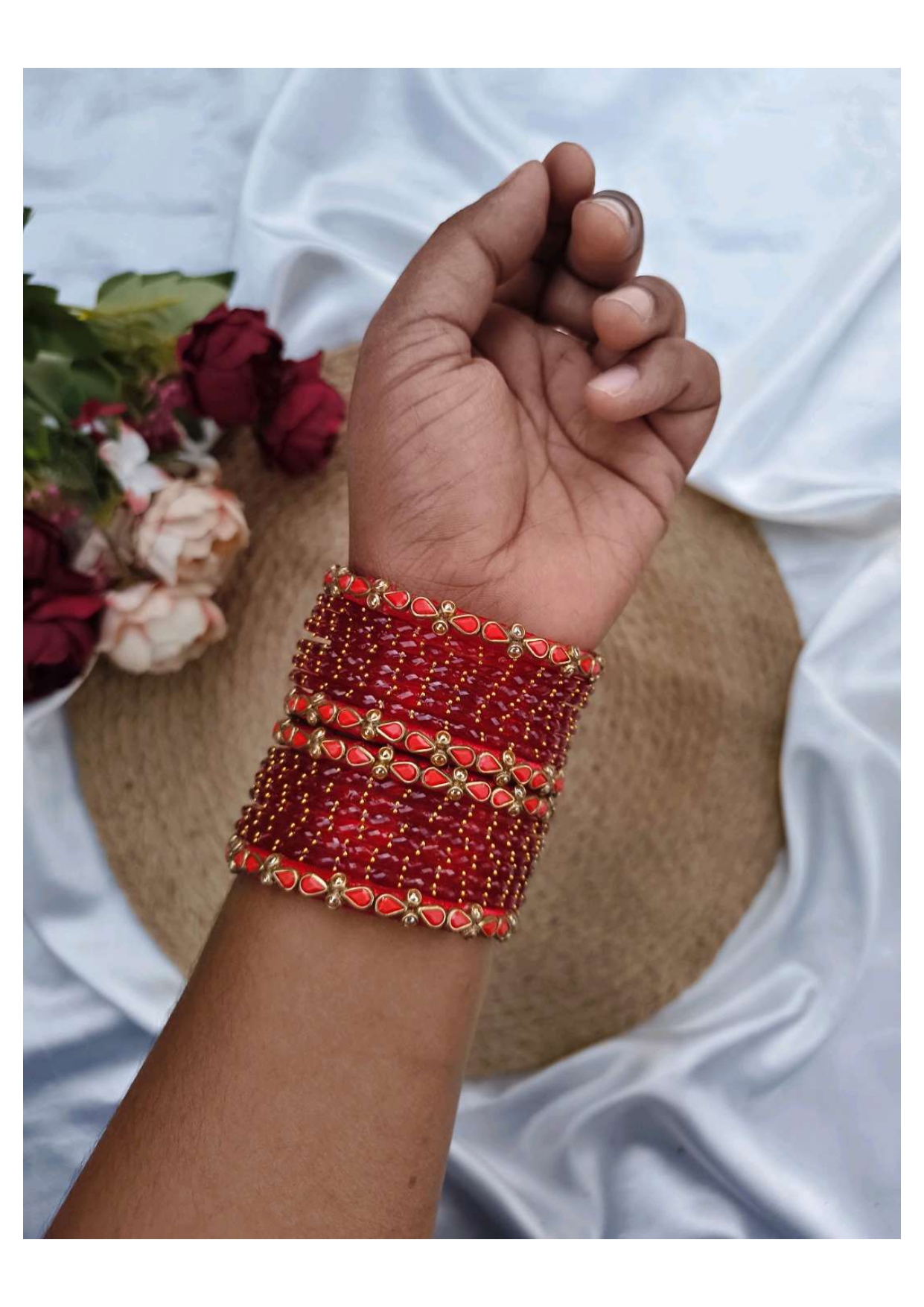 MINIMAL (Red with gold)