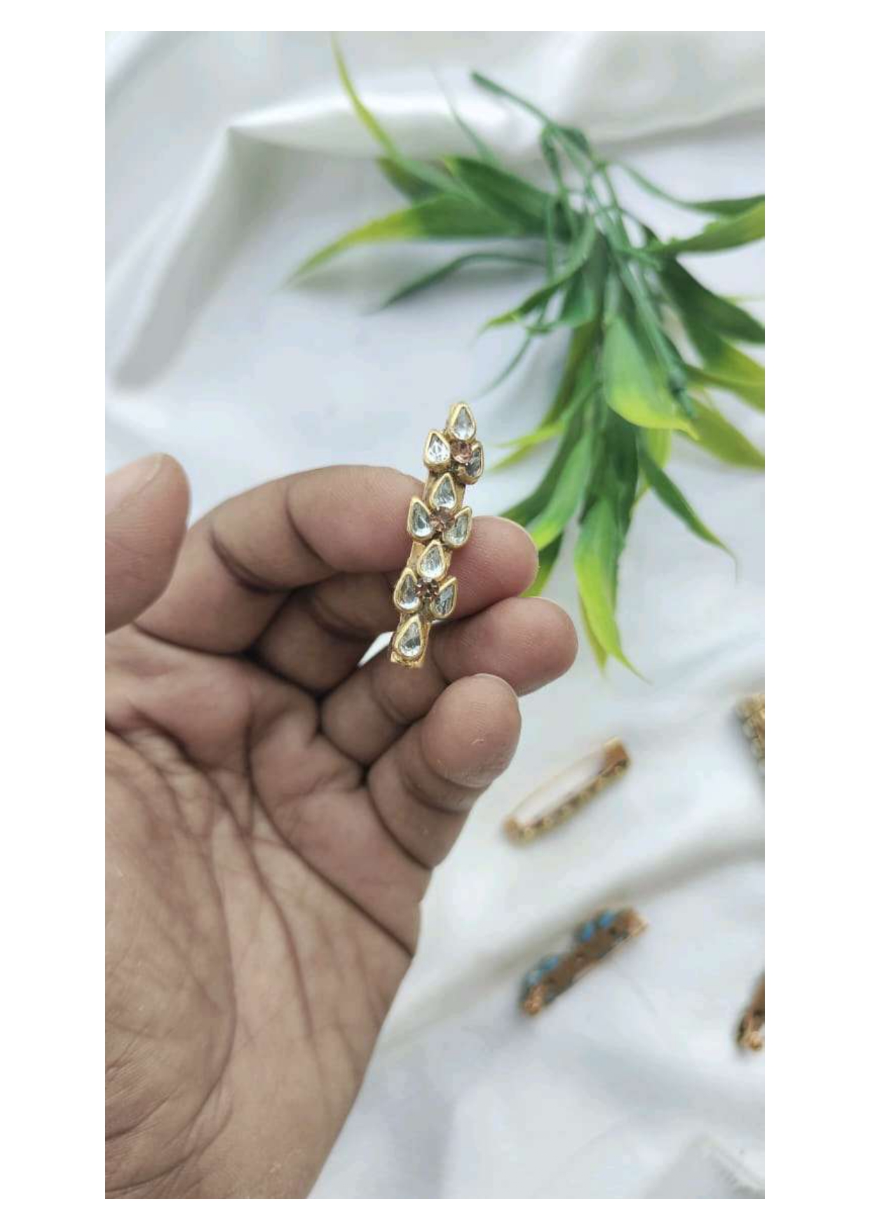 3 leaf Brooch pin