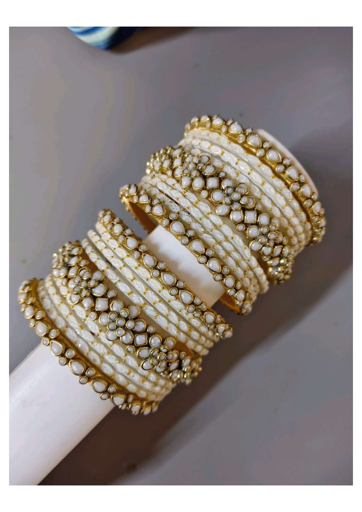 VASUTHA (Cream)