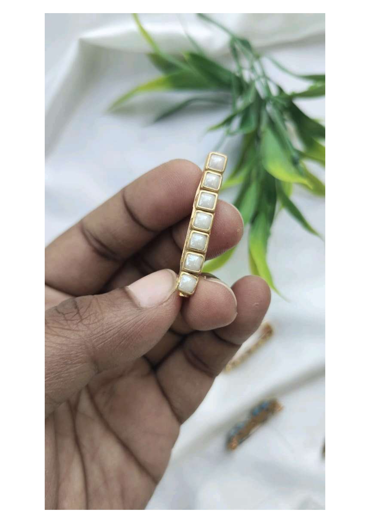 Square finish pearl brooch pin 