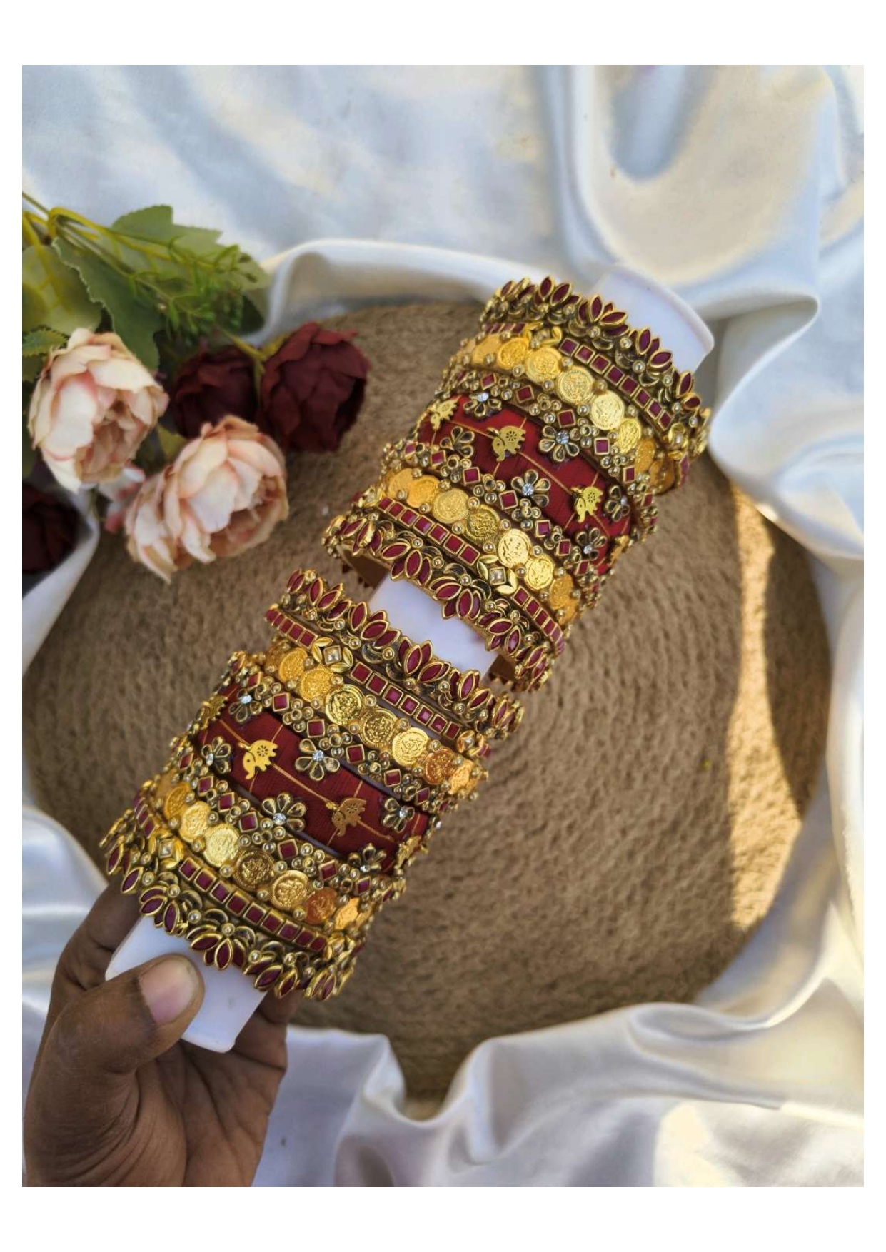 ANJANAVAHI (Marron with Gold)